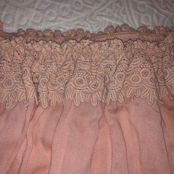 CUTE FLOWY OFF THE SHOULDER TOP! XS - Picture 4 of 4